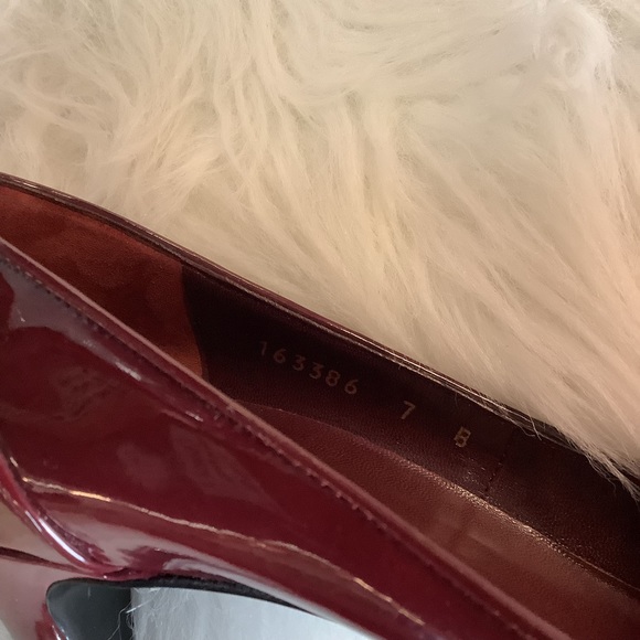 Gucci “Horsebit Accent Patent Leather Pumps” - Picture 10 of 12
